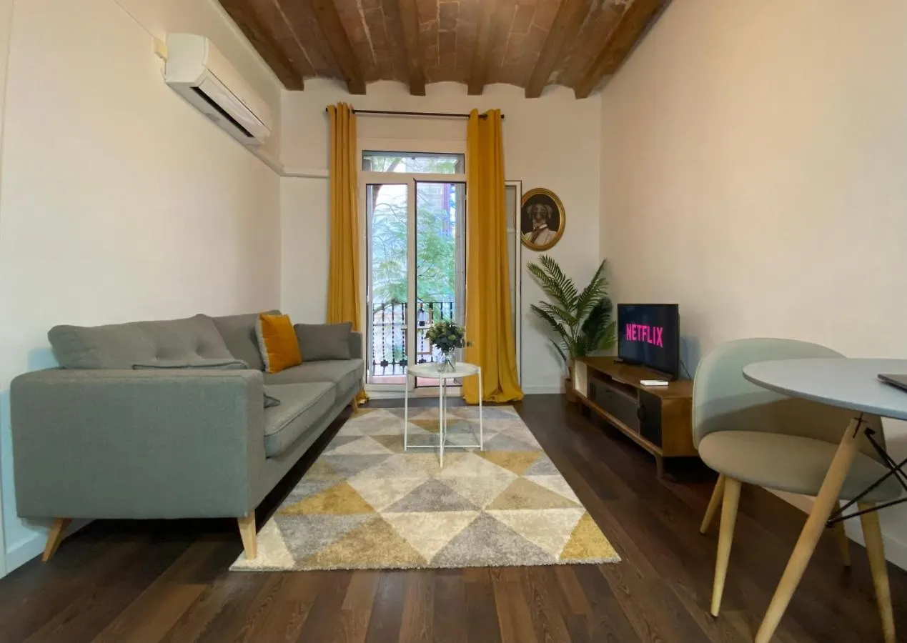 Cosy Urban Oasis By Myrentalhost Barcelona