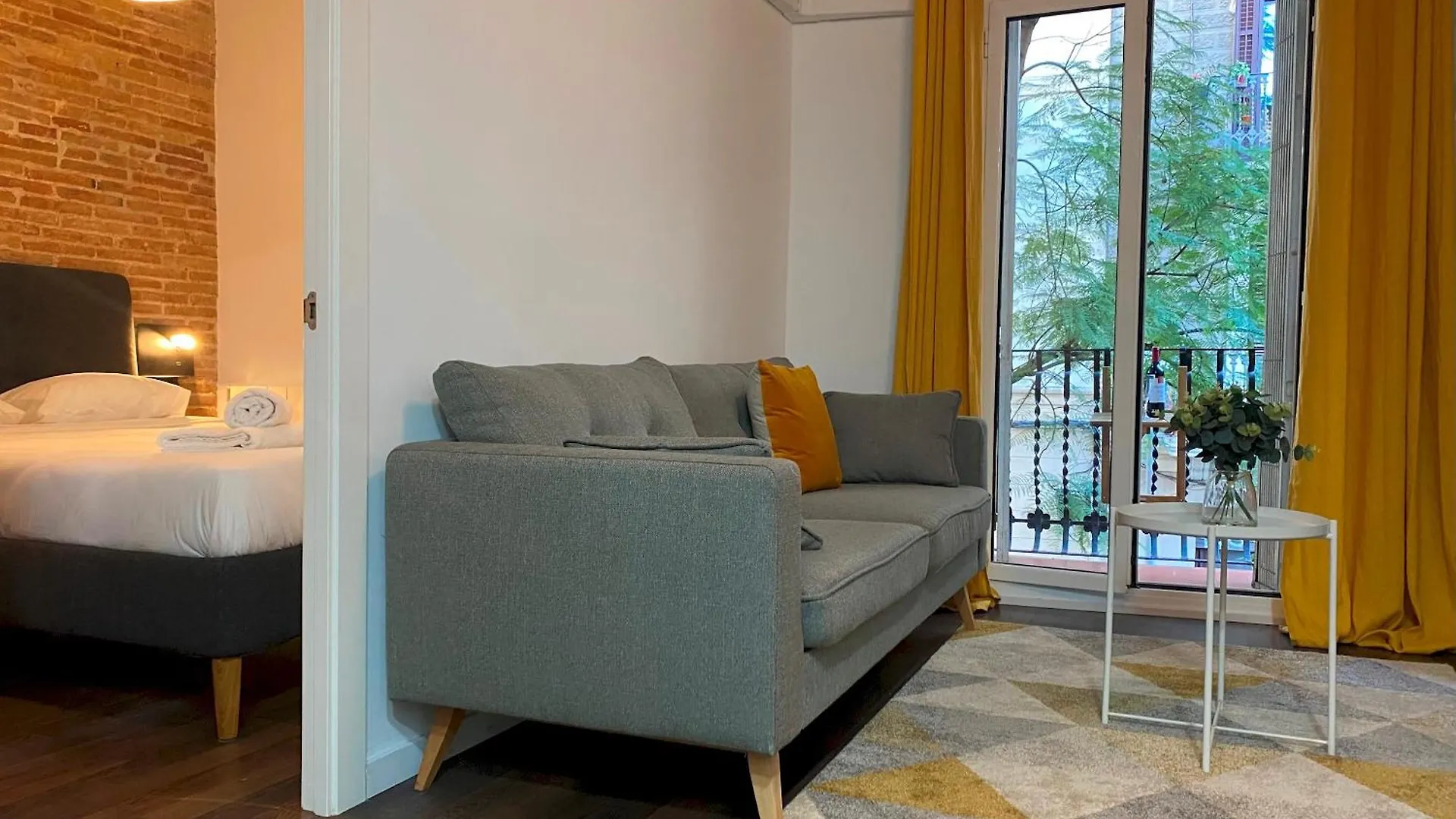 Apartment Cosy Urban Oasis By Myrentalhost Barcelona